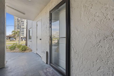 Condominio en venta en Clearwater, Florida, 2 dormitorios, 130.99 m2 № 2297260 - foto 7