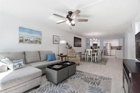 Condominio en venta en Clearwater, Florida, 2 dormitorios, 130.99 m2 № 2297260 - foto 22