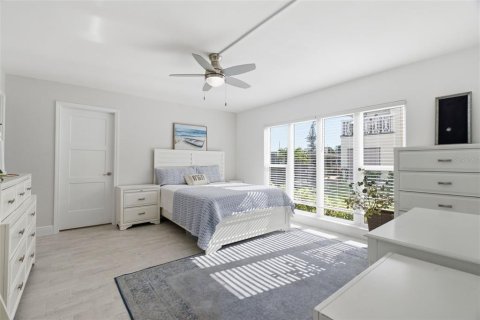 Condominio en venta en Clearwater, Florida, 2 dormitorios, 130.99 m2 № 2297260 - foto 24