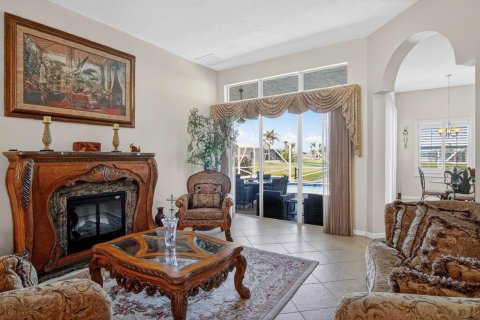 House in Port St. Lucie, Florida 3 bedrooms, 236.44 sq.m. № 2175428 - photo 30