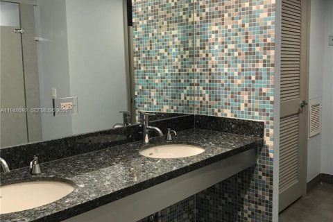 Copropriété à vendre à Miami, Floride: 2 chambres, 93.55 m2 № 1998286 - photo 25