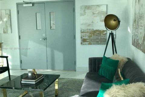 Copropriété à vendre à Miami, Floride: 2 chambres, 93.55 m2 № 1998286 - photo 24