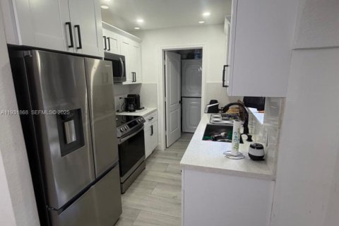 Villa ou maison à vendre à Fort Lauderdale, Floride: 6 chambres, 143.44 m2 № 1990225 - photo 5