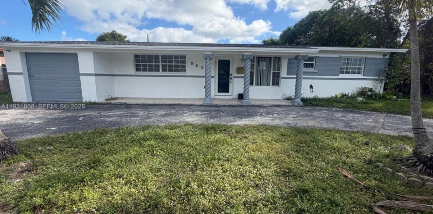 Villa ou maison à Fort Lauderdale, Floride 6 chambres, 143.44 m2 № 1990225