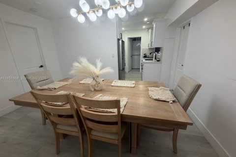 Villa ou maison à vendre à Fort Lauderdale, Floride: 6 chambres, 143.44 m2 № 1990225 - photo 19