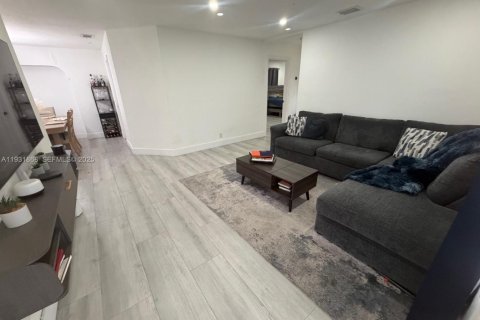 Villa ou maison à vendre à Fort Lauderdale, Floride: 6 chambres, 143.44 m2 № 1990225 - photo 20