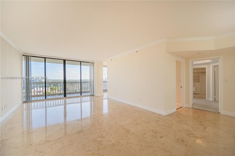 Condominio en venta en Aventura, Florida, 2 dormitorios, 144.93 m2 № 1985562 - foto 10