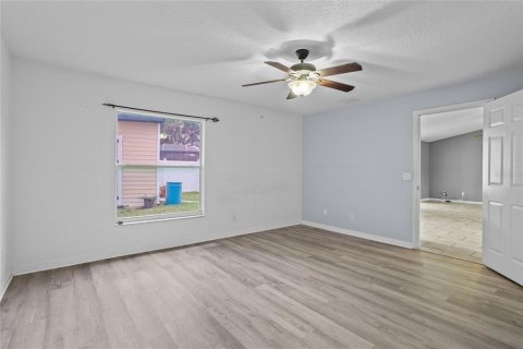House in Haines City, Florida 3 bedrooms, 152.55 sq.m. № 1917674 - photo 19