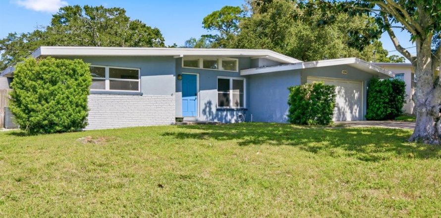 Villa ou maison à Clearwater, Floride 4 chambres, 117.8 m2 № 2429609