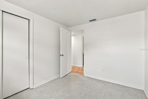 Villa ou maison à vendre à Clearwater, Floride: 4 chambres, 117.8 m2 № 2429609 - photo 16