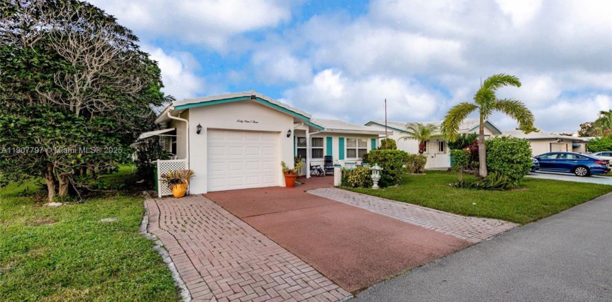 Villa ou maison à Tamarac, Floride 2 chambres, 134.06 m2 № 1964273