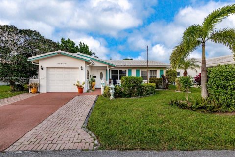 Villa ou maison à vendre à Tamarac, Floride: 2 chambres, 134.06 m2 № 1964273 - photo 2