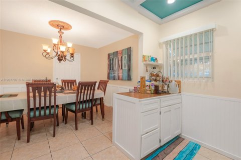 Villa ou maison à vendre à Tamarac, Floride: 2 chambres, 134.06 m2 № 1964273 - photo 16