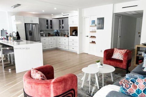 Condo in Aventura, Florida, 1 bedroom  № 1864814 - photo 2