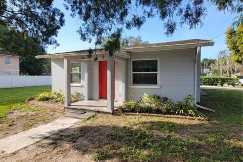Casa en alquiler en Tampa, Florida, 3 dormitorios, 108.42 m2 № 1837857 - foto 1