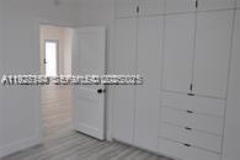 Villa ou maison à louer à Miami, Floride: 2 chambres, 129.78 m2 № 1986716 - photo 8