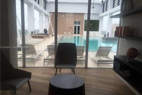 Condominio en alquiler en Miami, Florida, 1 dormitorio, 56.39 m2 № 2009211 - foto 21