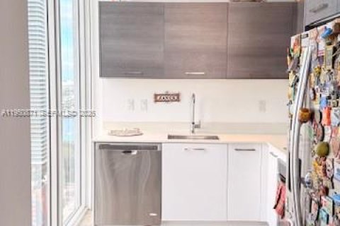 Condominio en alquiler en Miami, Florida, 1 dormitorio, 56.39 m2 № 2009211 - foto 4