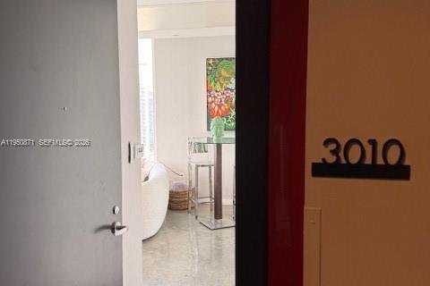 Condominio en Miami, Florida, 1 dormitorio  № 2009211