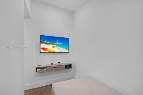 Villa ou maison à vendre à Miami, Floride: 5 chambres, 138.7 m2 № 1996953 - photo 24