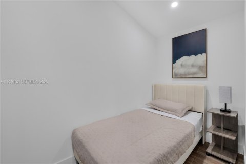 Villa ou maison à vendre à Miami, Floride: 5 chambres, 138.7 m2 № 1996953 - photo 23