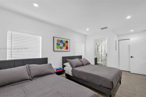 Villa ou maison à vendre à Miami, Floride: 5 chambres, 138.7 m2 № 1996953 - photo 30