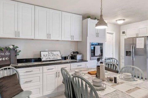 Villa ou maison à louer à Lutz, Floride: 3 chambres, 203.73 m2 № 2402913 - photo 13