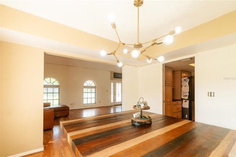 House in Palm Harbor, Florida 4 bedrooms, 227.61 sq.m. № 2354835 - photo 11