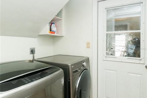 House in Palm Harbor, Florida 4 bedrooms, 227.61 sq.m. № 2354835 - photo 26