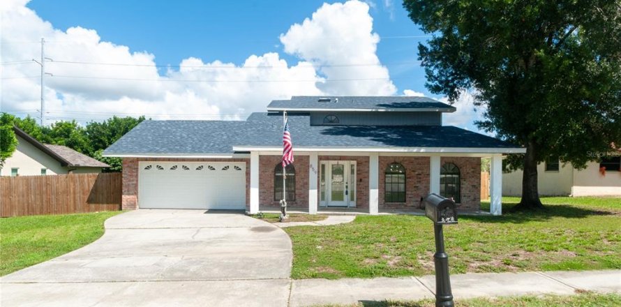 House in Palm Harbor, Florida 4 bedrooms, 227.61 sq.m. № 2354835