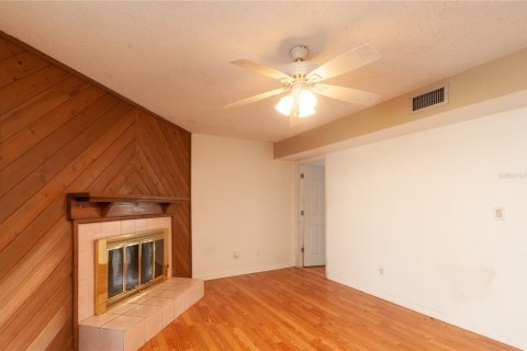 House in Palm Harbor, Florida 4 bedrooms, 227.61 sq.m. № 2354835 - photo 18
