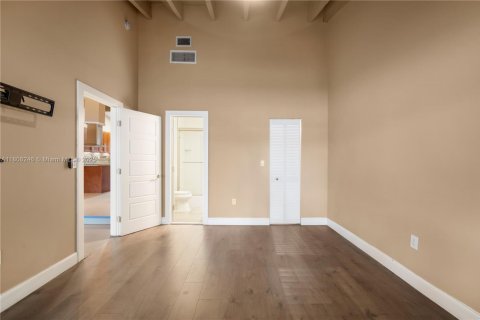 Casa en venta en Pembroke Pines, Florida, 2 dormitorios, 111.11 m2 № 1750358 - foto 21