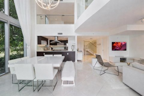 Снять в аренду кондоминиум в Норт-Бей-Виллидж, Флорида 4 спальни, 231.88м2, № 2057148 - фото 3