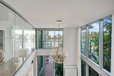 Снять в аренду кондоминиум в Норт-Бей-Виллидж, Флорида 4 спальни, 231.88м2, № 2057148 - фото 14