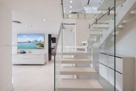 Снять в аренду кондоминиум в Норт-Бей-Виллидж, Флорида 4 спальни, 231.88м2, № 2057148 - фото 9