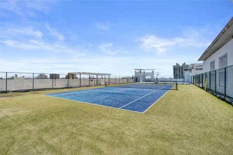 Снять в аренду кондоминиум в Норт-Бей-Виллидж, Флорида 4 спальни, 231.88м2, № 2057148 - фото 30