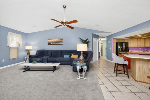 House in Port Charlotte, Florida 3 bedrooms, 187.66 sq.m. № 2132399 - photo 16