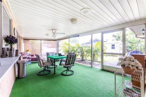 House in Port Charlotte, Florida 3 bedrooms, 187.66 sq.m. № 2132399 - photo 21