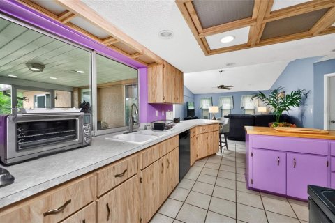 House in Port Charlotte, Florida 3 bedrooms, 187.66 sq.m. № 2132399 - photo 14