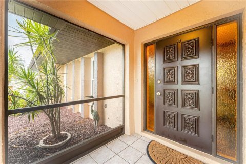 House in Port Charlotte, Florida 3 bedrooms, 187.66 sq.m. № 2132399 - photo 3
