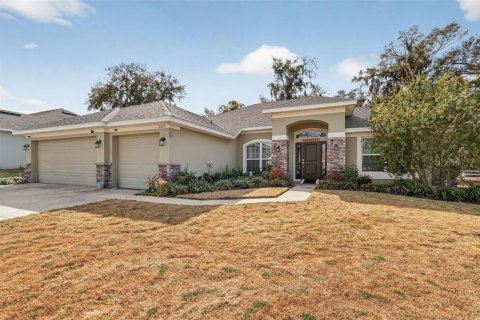 Casa en Leesburg, Florida 4 dormitorios, 209.49 m2 № 2096782