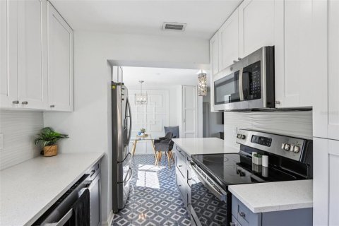 Купить виллу или дом в Тампа, Флорида 7 комнат, 125.6м2, № 2205158 - фото 7