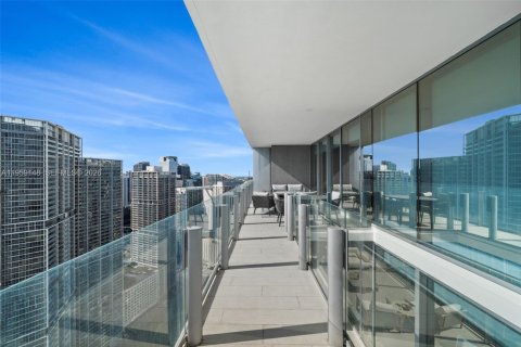 Condo in Miami, Florida, 5 bedrooms  № 2025068 - photo 29