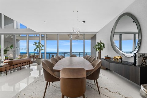 Condo in Miami, Florida, 5 bedrooms  № 2025068 - photo 5