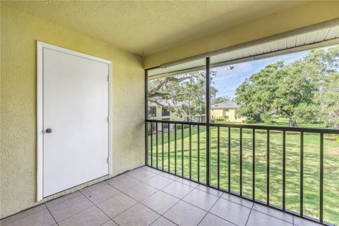Condo in Saint Petersburg, Florida, 3 bedrooms  № 1006350 - photo 25
