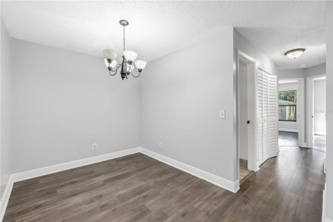 Condo in Saint Petersburg, Florida, 3 bedrooms  № 1006350 - photo 14
