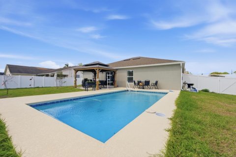 Casa en venta en Port St. Lucie, Florida, 3 dormitorios, 143.26 m2 № 2384559 - foto 28