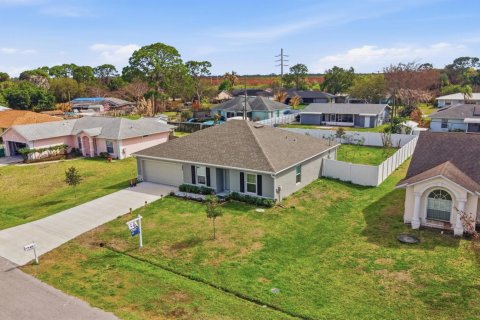 Casa en venta en Port St. Lucie, Florida, 3 dormitorios, 143.26 m2 № 2384559 - foto 18