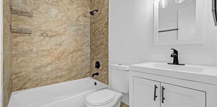 Condominio en Hialeah, Florida, 2 dormitorios № 1730493