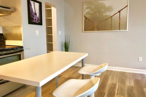 Купить кондоминиум в Майами-Бич, Флорида 1 спальня, 49.24м2, № 2058452 - фото 10